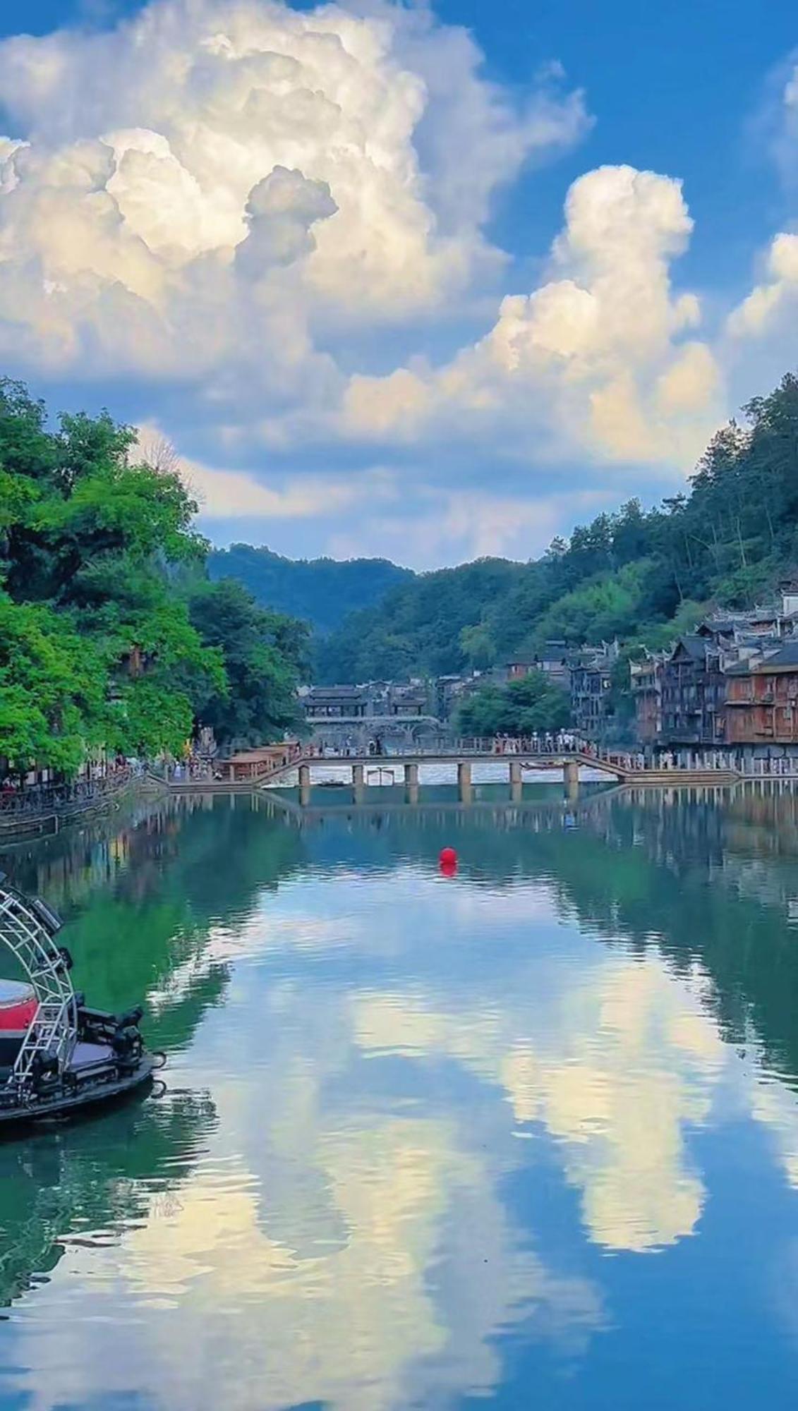 Fenghuang Memory Linjiang Inn Екстериор снимка